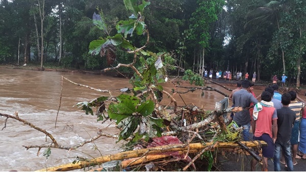രാഷ്ട്രീയം, ജാതി, മതം ഒക്കെയാണ് ചർച്ച