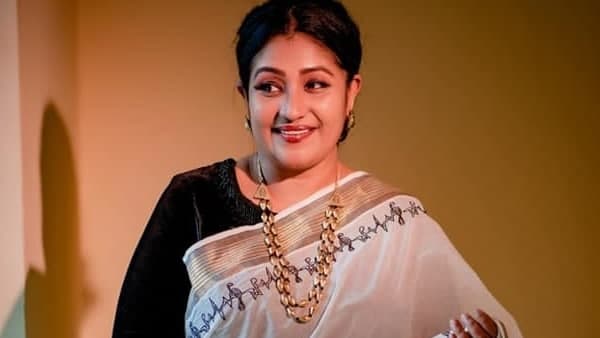എറണാകുളത്ത് പിസ ഹട്ട് 