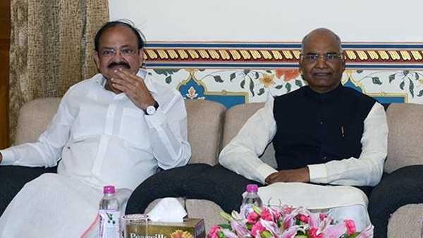 2012 ല്‍ ഹാമിദ് അന്‍സാരിക്ക്