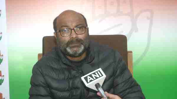 സമാജ്‌വാദി പാർട്ടിയുമായും ബഹുജൻ സമാജ് പാർട്ടിയുമായും കോണ്‍ഗ്രസ് സഖ്യമുണ്ടാക്കില്ല.