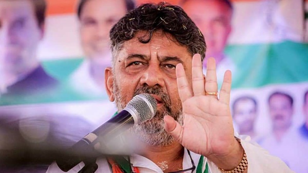 എതാനും ചില ബി ജെ പി എം എല്‍ എമാര്‍ ഉള്‍പ്പടേയുള്ളവരാണ് 