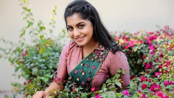 അമ്മയേയും അച്ഛനേയും മിസ് ചെയ്യുന്നുവെന്ന് തോന്നിയാല് അമ്മയേയും അച്ഛനേയും മിസ് ചെയ്യുന്നുവെന്ന് തോന്നിയാല്