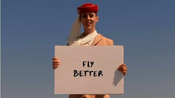 ഇത്രയും വലിയ വിമാനം താഴ്ന്ന് പറക്കുന്നത്