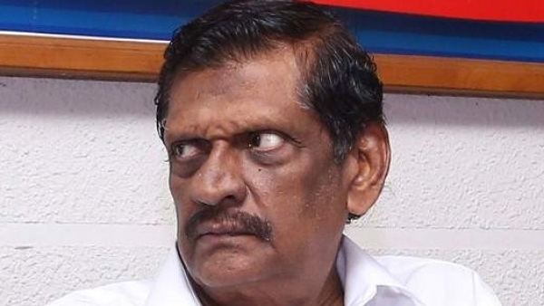 സ്വന്തം പാർട്ടിക്കാരായ രണ്ടു വ്യക്തി