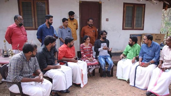 അതിന് പ്രതികാരമായിട്ടാണ് വീട്ടിൽ