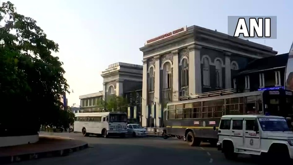 മഹാനഗരങ്ങളെ ബാധിക്കാതെ പണിമുടക്ക് 