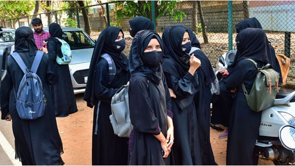 ഹിജാബ് അവിഭാജ്യ ഘടകമല്ലെന്ന് വിധി