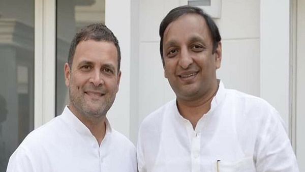 സുപ്രീം കോടതിയും നിസ്സഹായരാണെന്ന് തോന്നുന്നു.