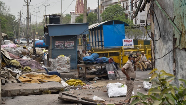 സുപ്രീംകോടതി വിധി വന്നിട്ടും തുടർന്ന പൊളിക്കല്‍ 