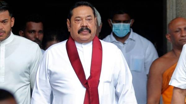 സർക്കാരിനെ പുറത്താക്കാൻ അഹിംസാത്മക ‘സത്യഗ്രഹ’ മാതൃക സർക്കാരിനെ പുറത്താക്കാൻ അഹിംസാത്മക ‘സത്യഗ്രഹ’ മാതൃക