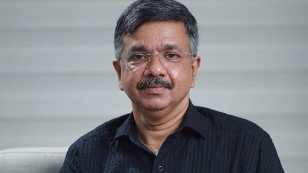 വരുണ് രമേശിന്റെ ഈ വാദത്തെ അനുകൂലിച്ചും വരുണ് രമേശിന്റെ ഈ വാദത്തെ അനുകൂലിച്ചും