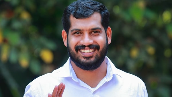 ഞങ്ങളുടെ കുട്ടികളെല്ലാം പഠിക്കുന്നത് ഹൈടെക് ക്ലാസ് 