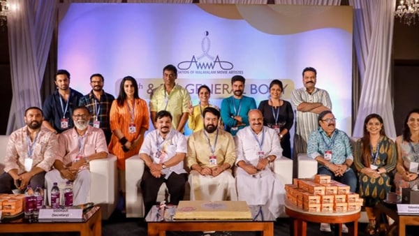 ചിലർ പണം പറ്റിയെന്ന് ആരോപണം