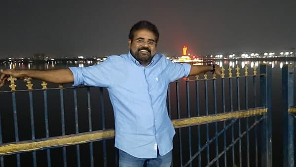 ഇവിടെ ജാതിമത ചിന്തകള്‍ക്ക് ഒരുപാട് പൊടിപ്പും
