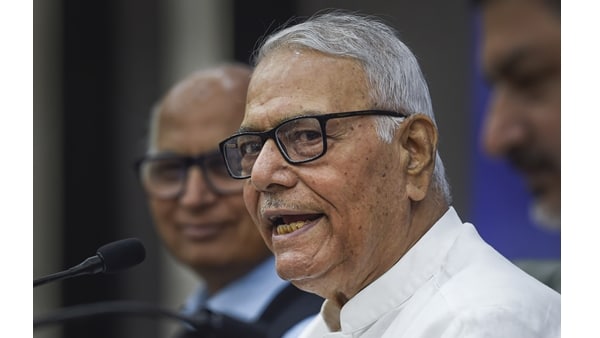 ഒരു നിശ്ചിത ക്വാട്ടയിൽ കൂടുതൽ വോട്ട് നേടുന്ന 