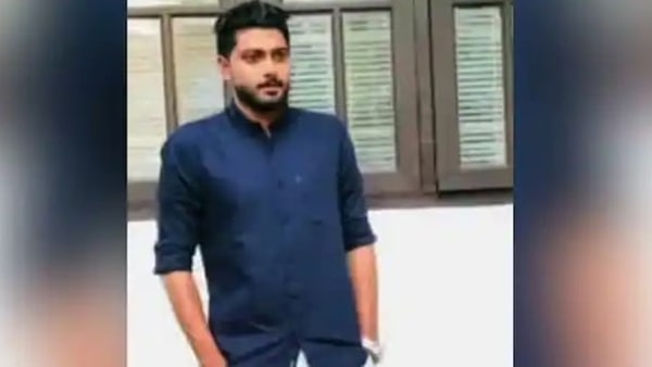 യുവതിക്കെതിരെ ഇർഷാദിന്റെ പിതാവ് നാസറും മാതാവ് 