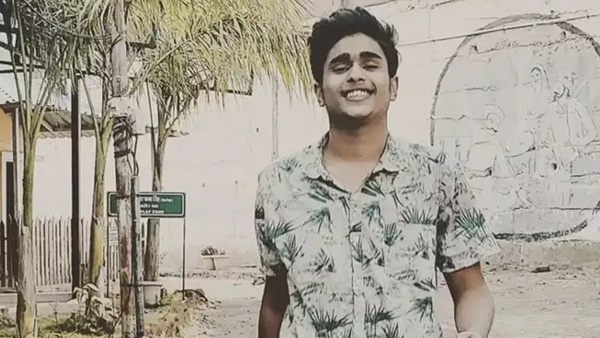 തുടർന്ന് സെക്യൂരിറ്റിയെ വിവരം അറിയിക്കുകയും 