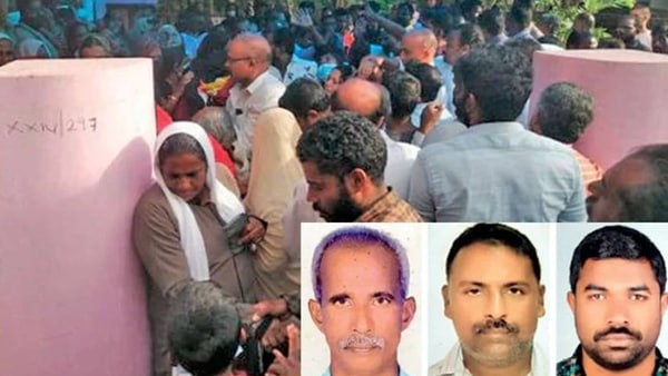 തീരദേശ റോഡില്‍ താന്നിക്കും മുക്കം ബീച്ചിനും മധ്യേ