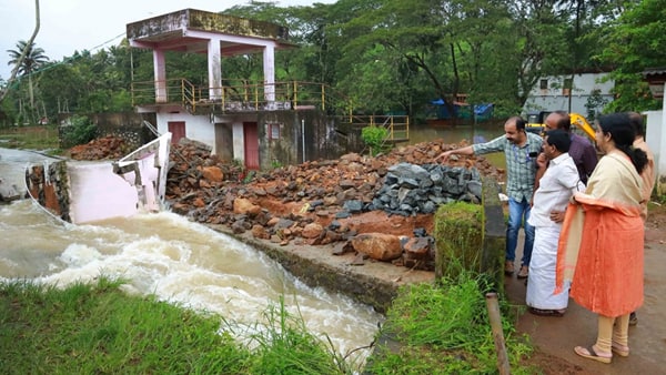 ചുങ്കപ്പാറയിലെ 63 കടകളില്‍ വെള്ളം കയറിയിട്ടുണ്ടെന്നും 