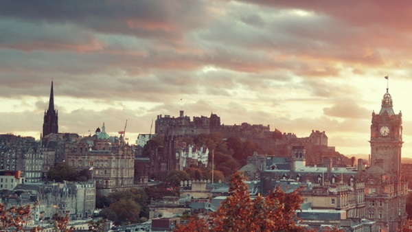 യുകെയിലെ മികച്ച 5 സർവകലാശാലകൾ ഏതൊക്കെയാണ്?