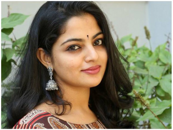 രാഷ്ട്രീയം ചര്‍ച്ച ചെയ്തു തുടങ്ങി