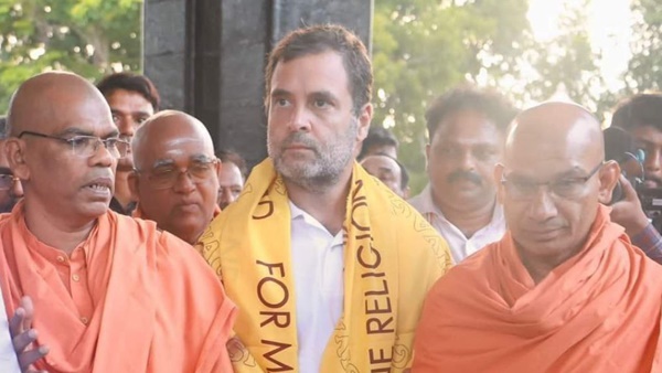 നേരത്തെ ചെമ്പഴന്തിയില്‍ നടന്ന തിരുജയന്തി 