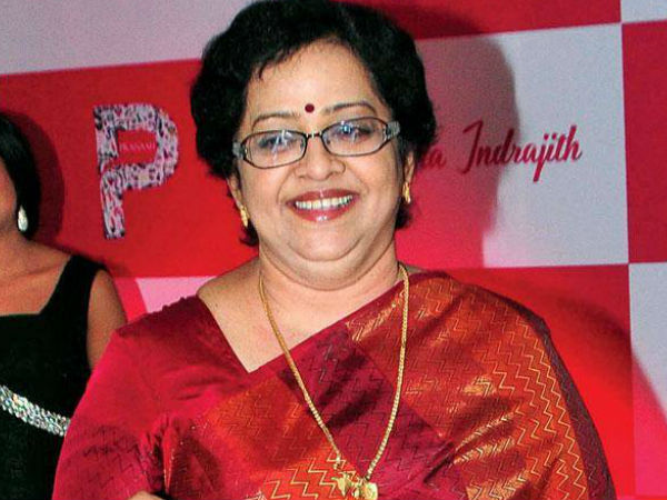 ഈ സർക്കാർ ഉദ്യോഗസ്ഥരെല്ലാം കാർ വാങ്ങിക്കുന്നില്ലേ. 