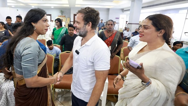 കലാ സാംസ്‌കാരിക പ്രമുഖരുമായും കൂടിക്കാഴ്ച്ച