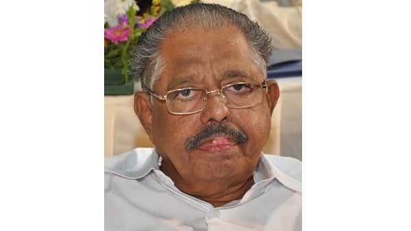 1982 ലെ തിരഞ്ഞെടുപ്പില് ടികെ ഹംസയോട് തോറ്റെങ്കിലും 1982 ലെ തിരഞ്ഞെടുപ്പില് ടികെ ഹംസയോട് തോറ്റെങ്കിലും