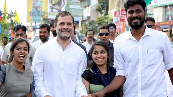 പാറശാലയില്‍ നിന്നും യാത്ര തുടങ്ങിയപ്പോള്‍ ജില്ലാ നേതാക്കള്‍