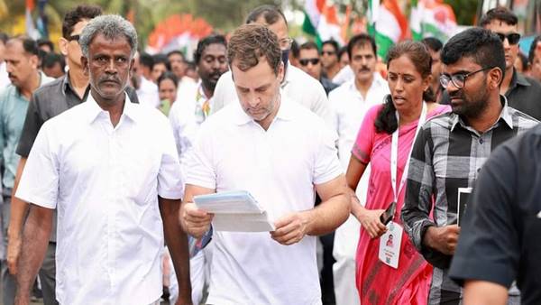 അതിർത്തിയായ കളിയിക്കാവിളയിൽ ശനിയാഴ്ച