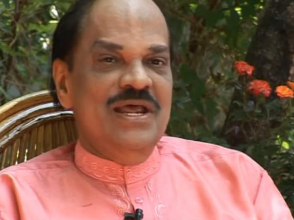 തൃശൂർ മധുകരയിലാണ് അറ്റ്ലസ് രാമചന്ദ്രന്റെ ജനനം. തൃശൂർ മധുകരയിലാണ് അറ്റ്ലസ് രാമചന്ദ്രന്റെ ജനനം.