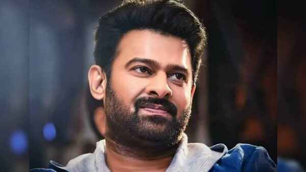 ബില്ലയുടെ പ്രത്യേക പ്രദർശനത്തിനായി പ്രഭാസ് ഫാൻസ് ബില്ലയുടെ പ്രത്യേക പ്രദർശനത്തിനായി പ്രഭാസ് ഫാൻസ്