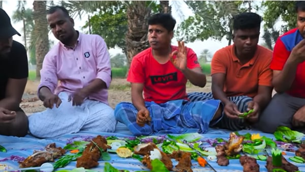 കമ്പിയിൽ കോർത്ത് കനലിൽ ഗ്രിൽ