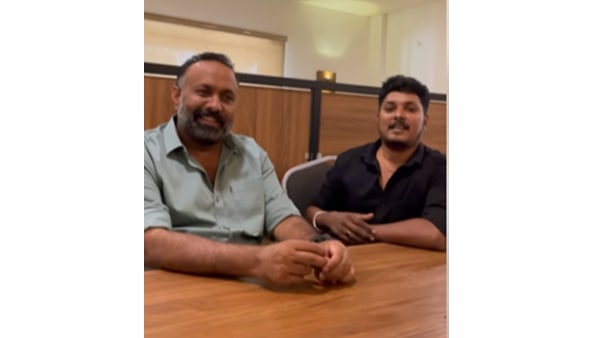 ഇക്ക അതിനൊക്കെ മറുപടി തരാറുണ്ട് ഇക്ക അതിനൊക്കെ മറുപടി തരാറുണ്ട്