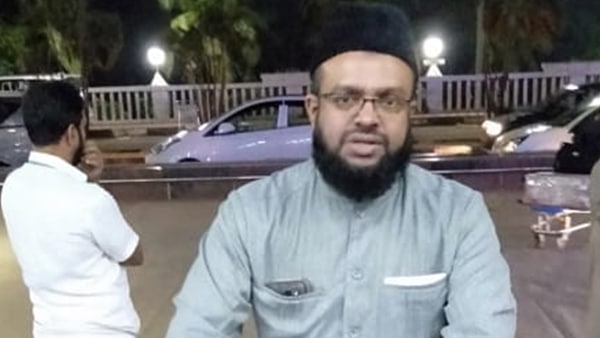 അല്ലാഹുവിങ്കല്‍നിന്നും പ്രവാചകനില്‍നിന്നും ഉള്ളതെന്ന്