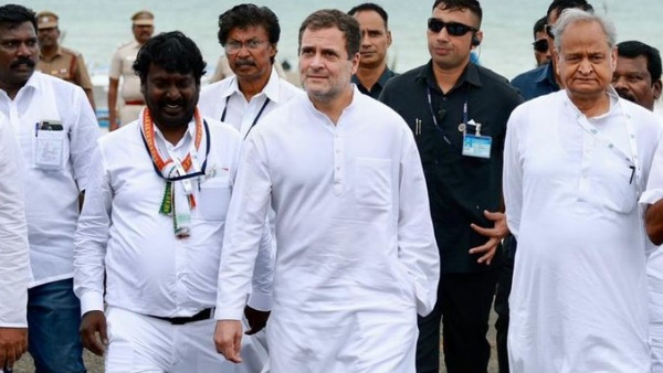 കോൺഗ്രസിൽ വരുൺ ഗാന്ധിക്ക് സ്ഥാനമുണ്ടോയെന്ന് 