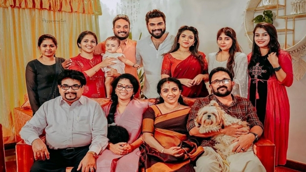 ആരതിയുടെ വീട്ടിലെത്തി പെണ്ണ് കാണൽ ആരതിയുടെ വീട്ടിലെത്തി പെണ്ണ് കാണൽ