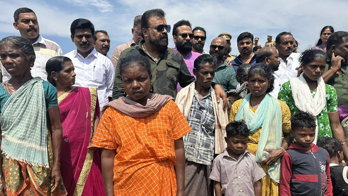 സുരേഷേട്ടന്റെ ഒരു സമ്മാനം സുരേഷേട്ടന്റെ ഒരു സമ്മാനം