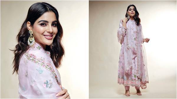 അഭിനന്ദന പ്രവാഹങ്ങൾ