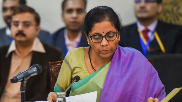 ഇടത്തരക്കാരുടെ ശാക്തീകരണത്തിനും ജീവിതനിലവാരം മെച്ചപ്പെടുത്താനും നിരവധി പദ്ധതികള്... ഇടത്തരക്കാരുടെ ശാക്തീകരണത്തിനും ജീവിതനിലവാരം മെച്ചപ്പെടുത്താനും നിരവധി പദ്ധതികള്...