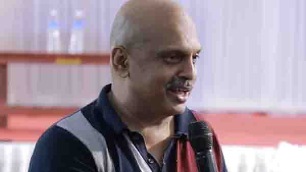 ഫിദക്ക് എന്നാടോ തറവാട് വന്നത്