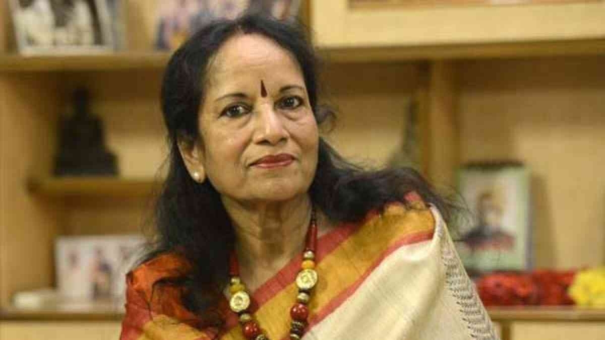 നിലത്തുവീണ നിലയില്‍