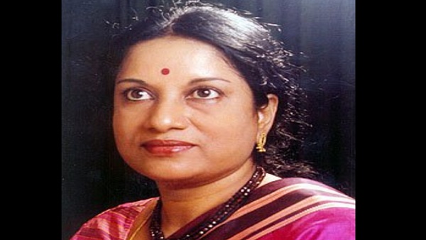 പത്മഭൂഷണ്‍ നല്‍കി 
