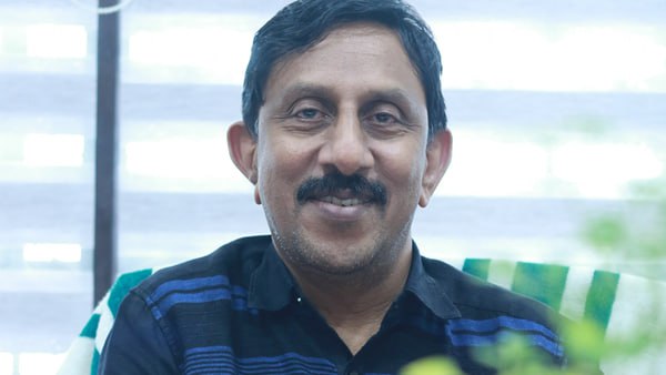 കമ്യൂണിസ്റ്റ് പാർട്ടികള്‍ക്ക് ശക്തമായ സ്വാധീനം