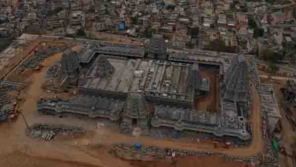 എസ്ര രാജകുമാരിയായത് ഇങ്ങനെ