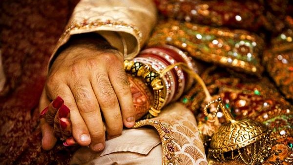 കുടിച്ച് പൂസായി എത്തി വരന്‍