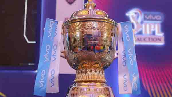 ഐപിഎല്‍ പഴയ ഫോര്‍മാറ്റിലേക്ക് തിരിച്ചെത്തുന്നുഐപിഎല്‍ പഴയ ഫോര്‍മാറ്റിലേക്ക് തിരിച്ചെത്തുന്നു