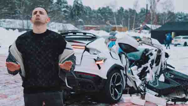 അഹങ്കാരമല്ലാതെന്ത്?