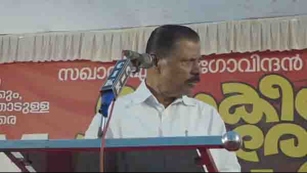 ആദ്യമായല്ല മൈക്കിന് മുന്നില്‍ നിന്ന് സംസാരിക്കുന്നത്